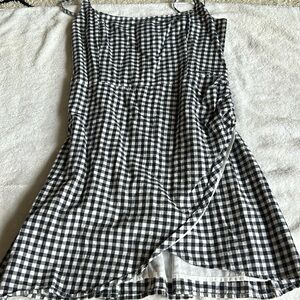 Checkered Abercrombie and Fitch mini dress with side slit.